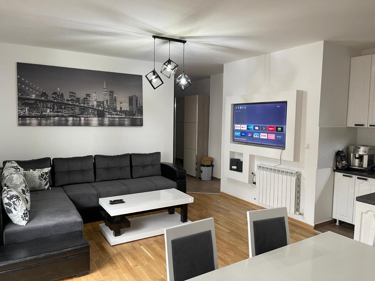 Royal Residence Apartmani 2 Pančevo Exterior foto