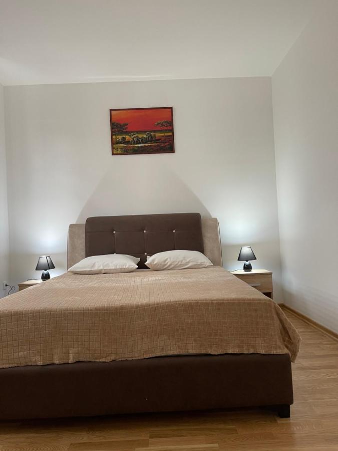 Royal Residence Apartmani 2 Pančevo Exterior foto