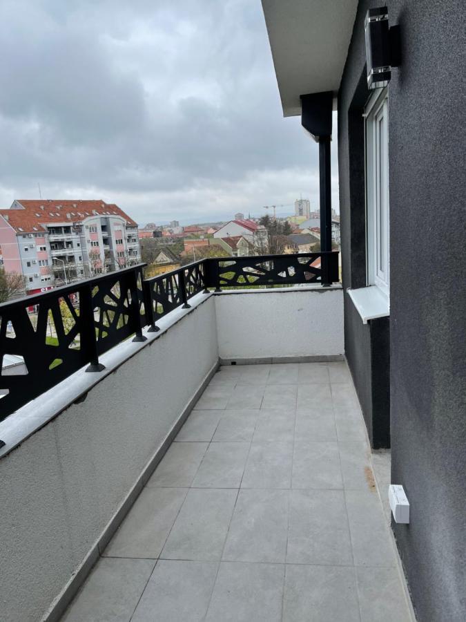 Royal Residence Apartmani 2 Pančevo Exterior foto