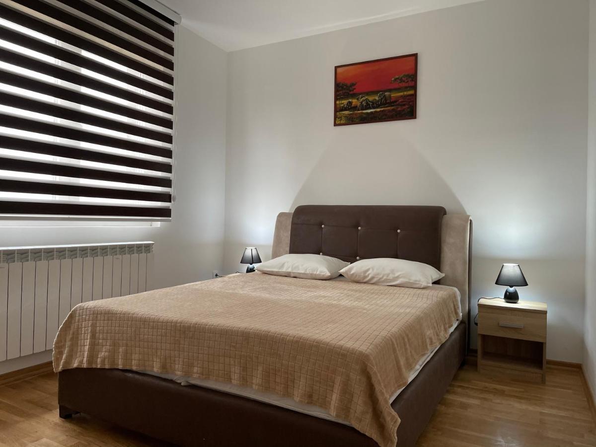 Royal Residence Apartmani 2 Pančevo Exterior foto